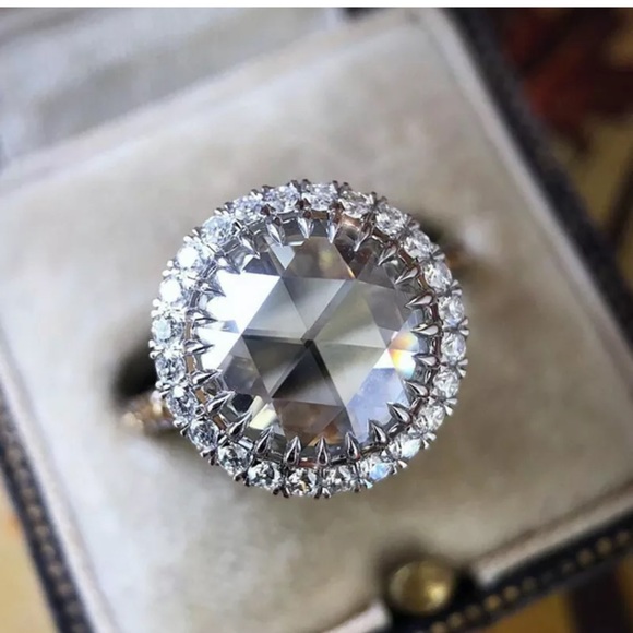 Gorgeous925 Silver  Round Cut White Sapphire Ring - Picture 2 of 7